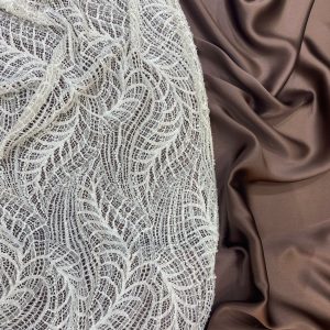 beyaz renk işlemeli fransız dantel